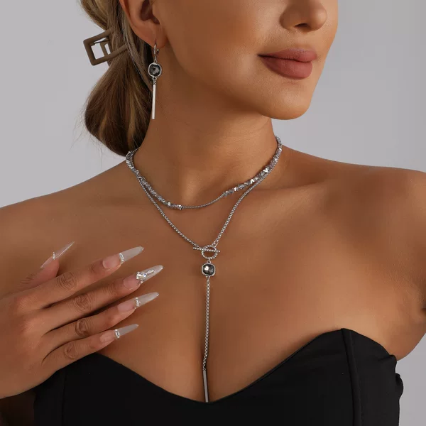 European and American Cross-Border Jewelry Dark Style Geometric Square Black Diamond Necklace Women's Ins Niche Versatile Fashion Set