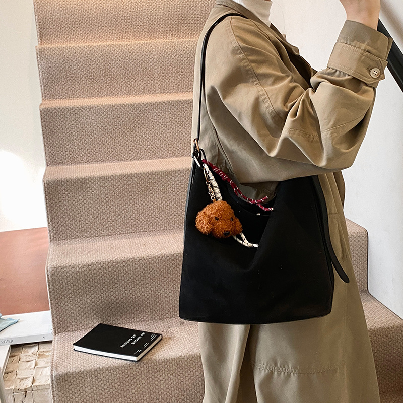 Bolso retro para mujeres 2024 invierno nuevo estilo de moda gran capacidad de alta sensación bolso de moda ocio bolso de hombro