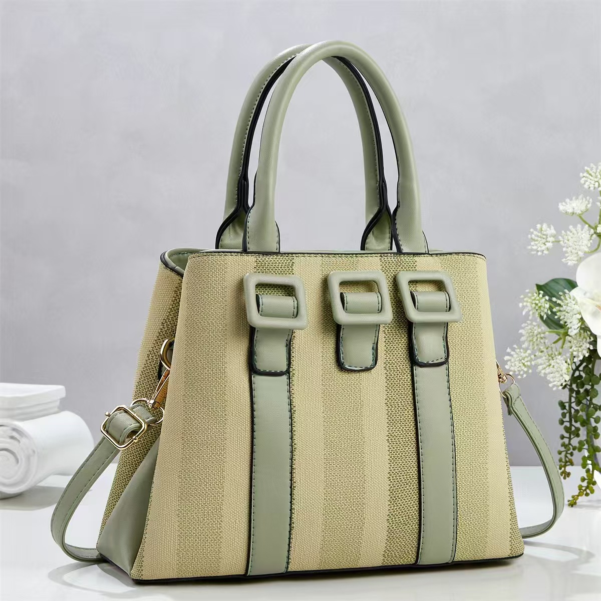 Bolsa de mano casuales a rayas simples temperamento de moda bolsas de hombro de viaje diario versátil mochila bolsas transfronterizas