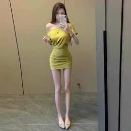 法式纯欲风气质斜肩短袖连衣裙女夏季小个子收腰紧身显瘦包臀短裙