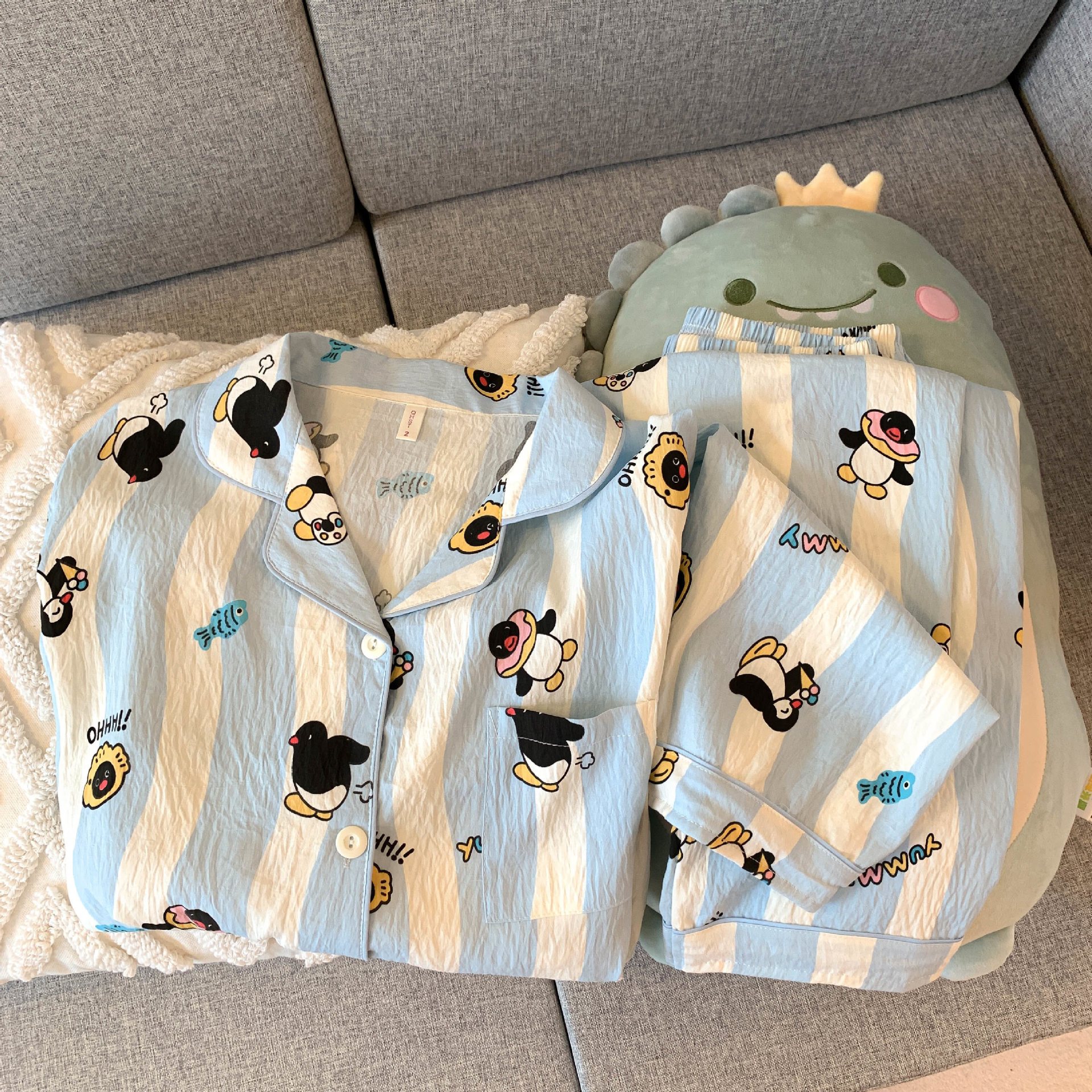 KT gato pijama de dibujos animados de primavera y verano nubes de algodón pantalones de manga larga dos piezas estudiantes textura encantadora ropa doméstica de niña