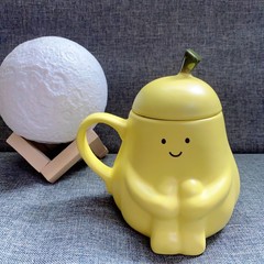 Creative Cute Pear-shaped Hug Cup Ceramic Water Cup Cartoon with Lid Cup for Students' Birthday Gift Mugs