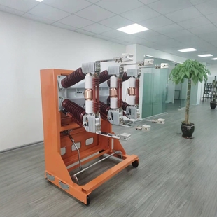 ZN12-40.5/1600A-31.5 Indoor High Voltage Circuit Breaker 35KV Vacuum Circuit Breaker ZN12 Handcart Type