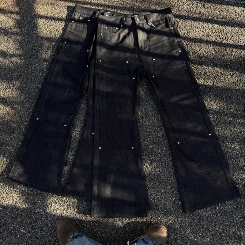 American High Street Cleanfit Style Heavy-Duty Washed Black-Gray Flared Jeans with Splatter Paint and Frayed Edges for Men American High Street Cleanfit Style Heavy-Duty Washed Black-Gray Flared Jeans with Splatter Paint and Frayed Edges for Men