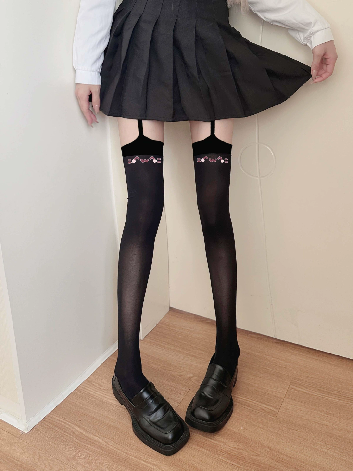 White tights, velvet swan, cute base socks, lifting effect