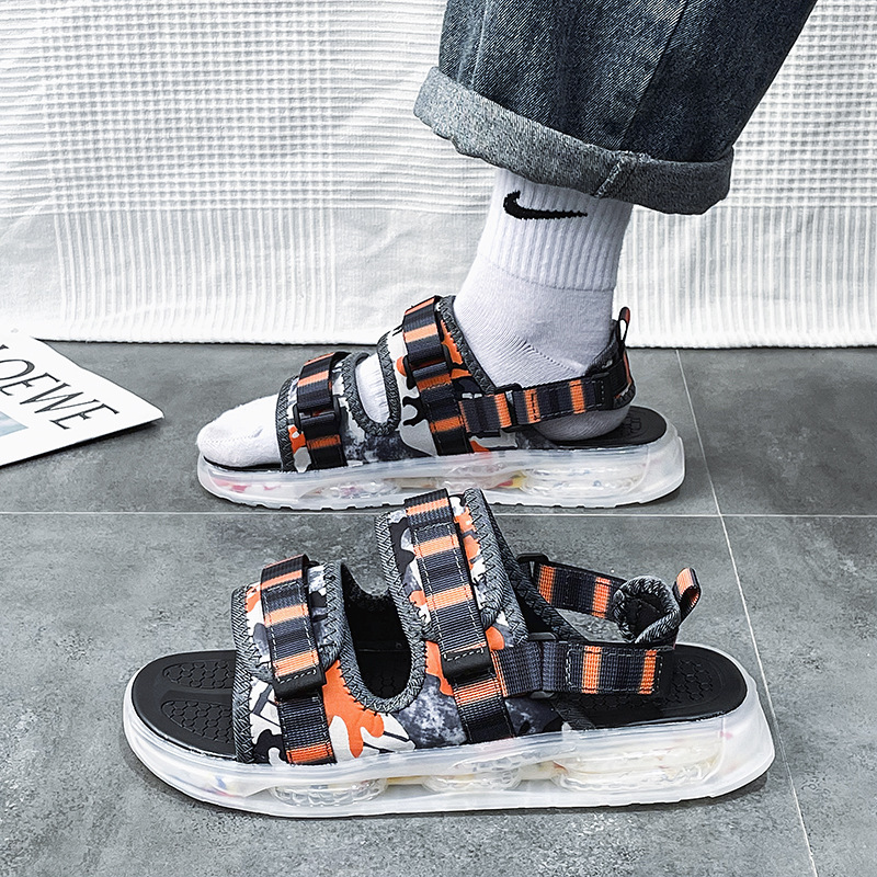 Sandallas de playa para hombres de verano nueva moda de moda personalizada para jóvenes coreanos zapatillas casuales de moda