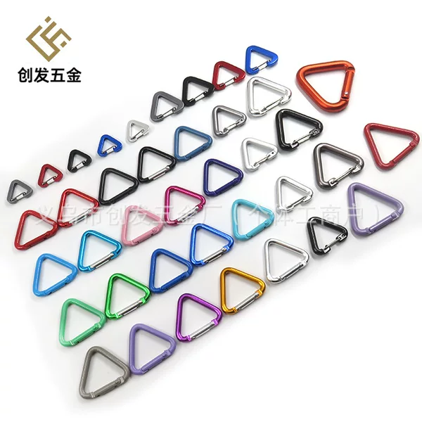 Triangular Carabiner, Two-Color Triangular Accessories, Quick-Release Hook, Electrophoresis All-Black Triangular Bag Accessories Hook