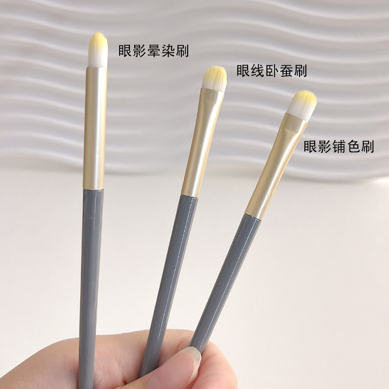 Juego de pinceles de maquillaje Blue Bridge Juego de pinceles súper suaves Cepillo para principiantes Base de polvo suelto Cepillo de sombra de ojos