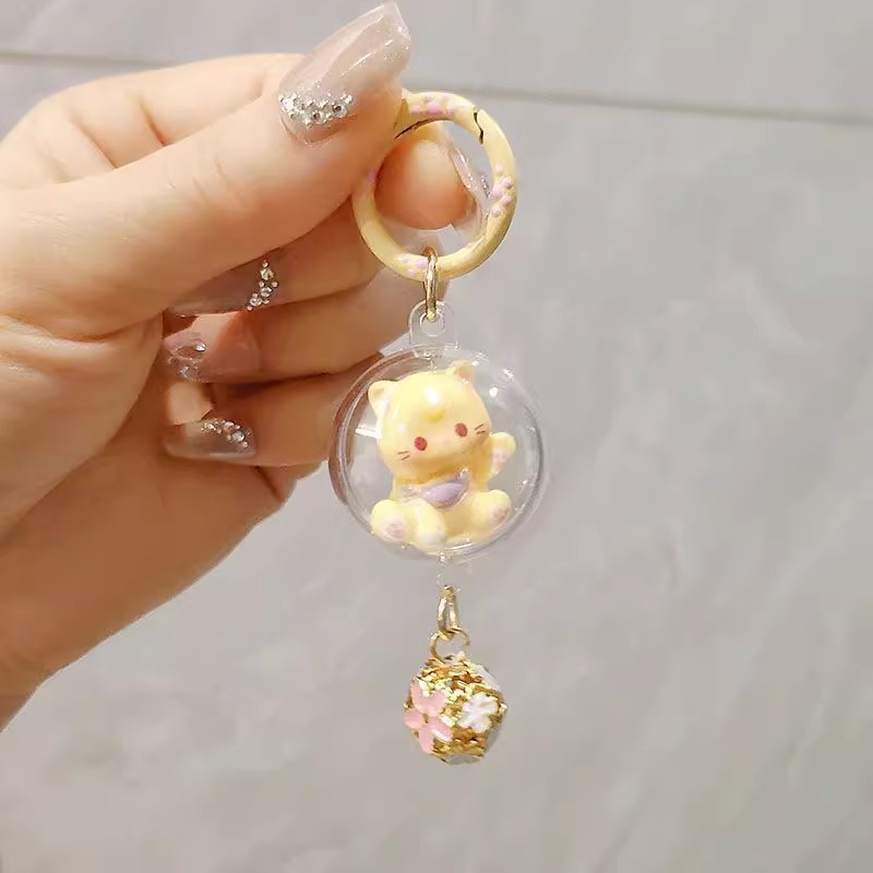 立体的なかわいい鐘猫キーホルダー漫画ガールハート学生スクールバッグペンダント親友への絶妙な小さなギフトとして|undefined