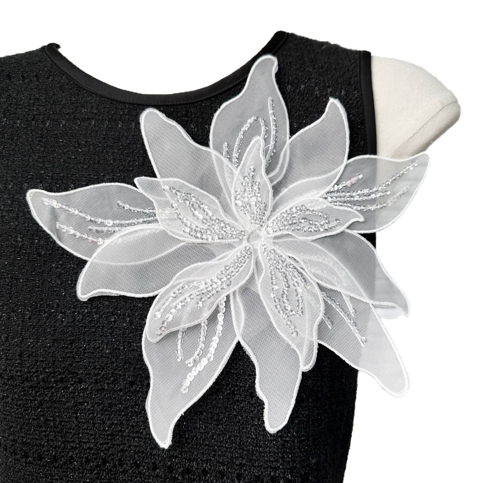 Ogan multi-capa esquinilla negra y blanca tela floral vestido ropa bolsa zapatos diseñados sombreros accesorios DIY