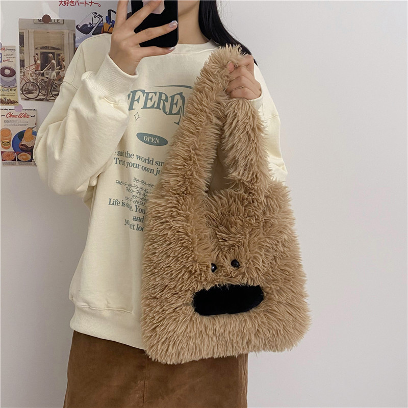 Minimalist fresh and clean Ins style single shoulder bag trendy Korean indie versatile underarm bag sweet plush women's bag wholesale