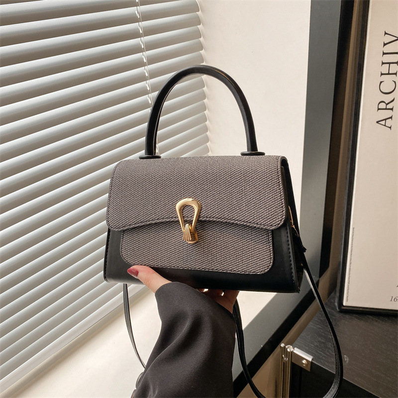 Mendidura de aire occidental patrón de lichi nuevo 2025 bloqueo de verano mensajero casual simple hombro portátil pequeño bolso cuadrado femenino