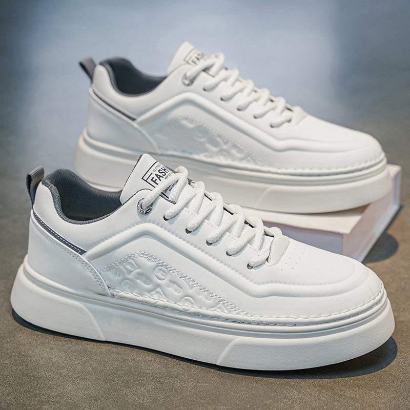 New men's shoes for spring and autumn, lightweight and versatile white sneakers, men's casual athletic shoes with thick soles for added height