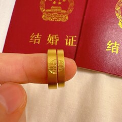 レトロな国の潮の黄金色の双喜のカップルはファッションの気質をペアリングします。