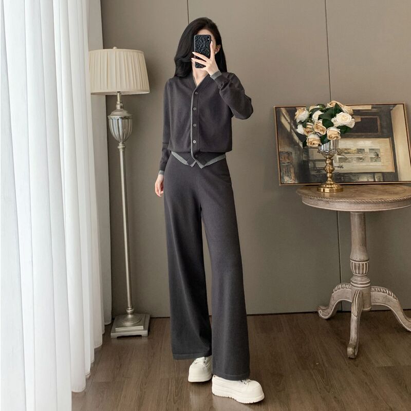 7662韩系复古秋季新款假两件经典撞色V领针织上衣阔腿裤两件套女|undefined