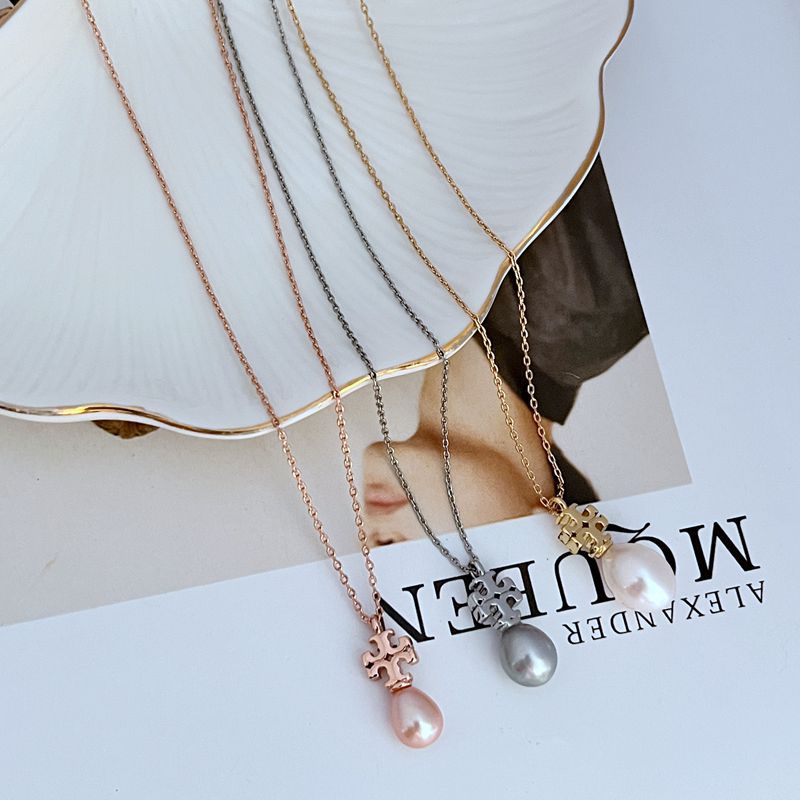 Fashionable elegant beads from pearl