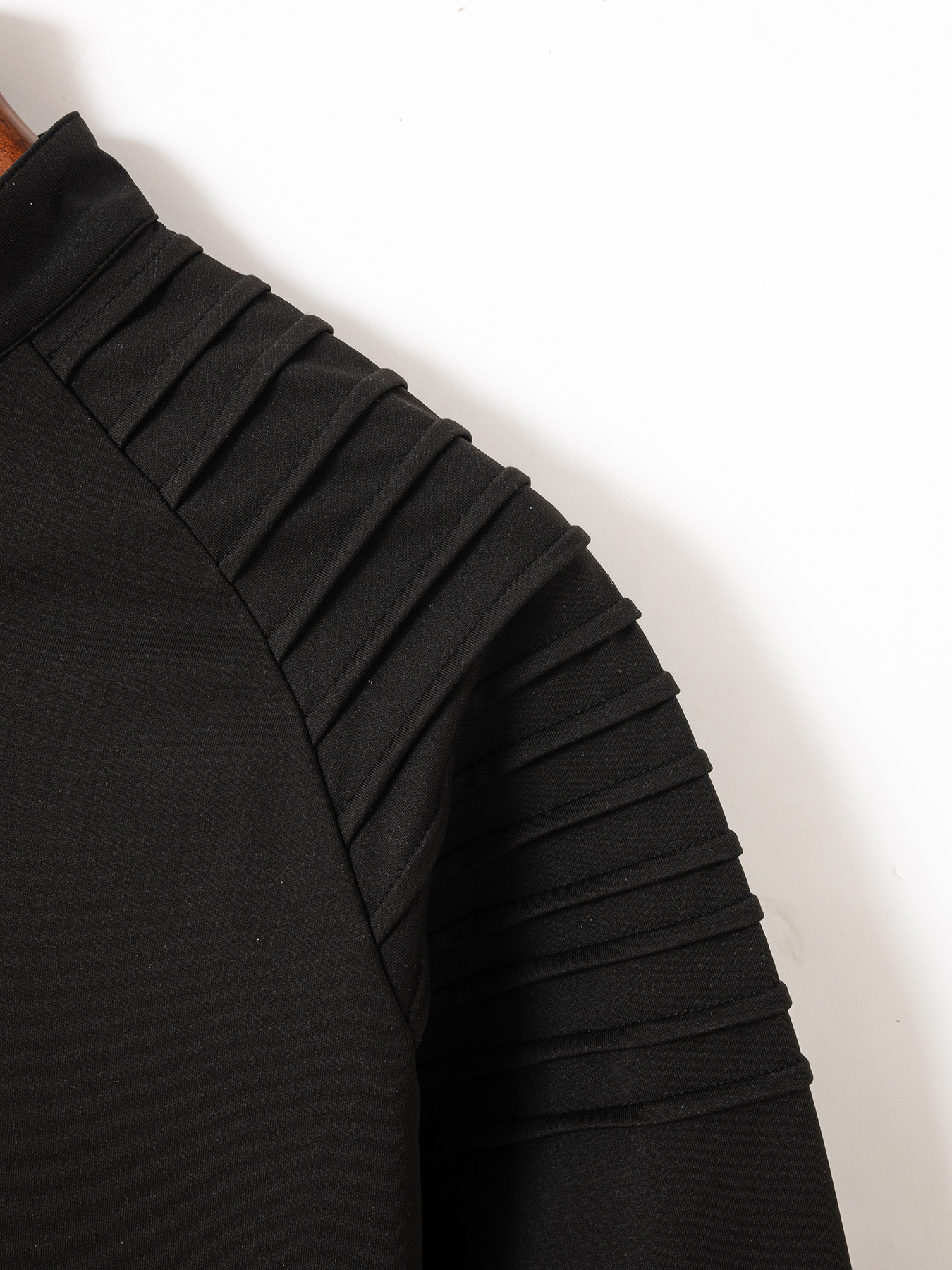 Men's Long Sleeve Polo Shirt With Arm Pleats And Zipper Casual_voghion.com