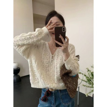 白色钩花v领镂空长袖针织开衫女夏季吊带外搭冰丝防晒小披肩上衣