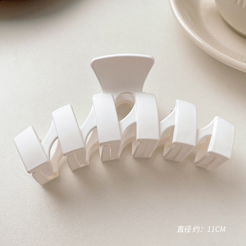 Clip de agarre de color café de Maillard, gran cantidad de cabello de alta calidad, clip grande, elegante, simple coreano, sin dañar el cabello, clip de tiburón, mujer