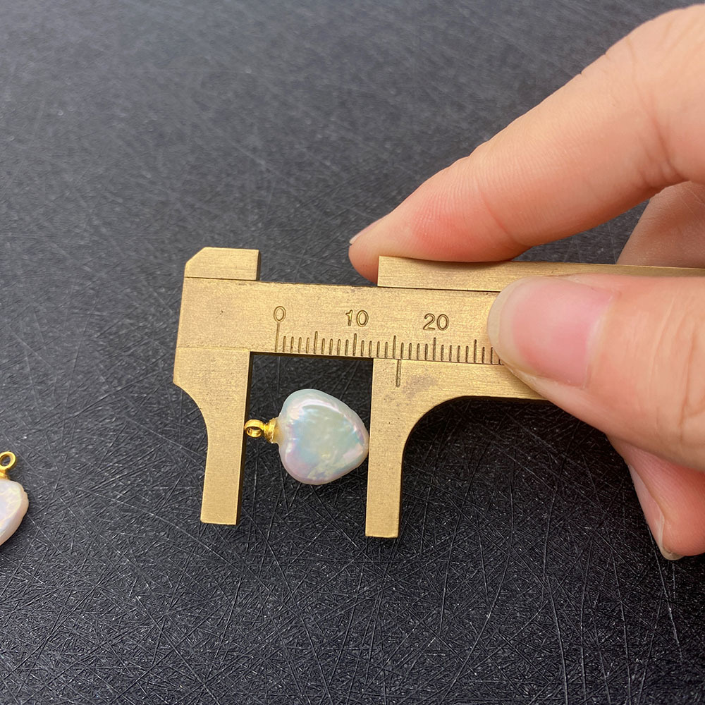 Heart Shape Pattern Polishing Design 1 Piece Freshwater Pearl Heart Shape Pendant