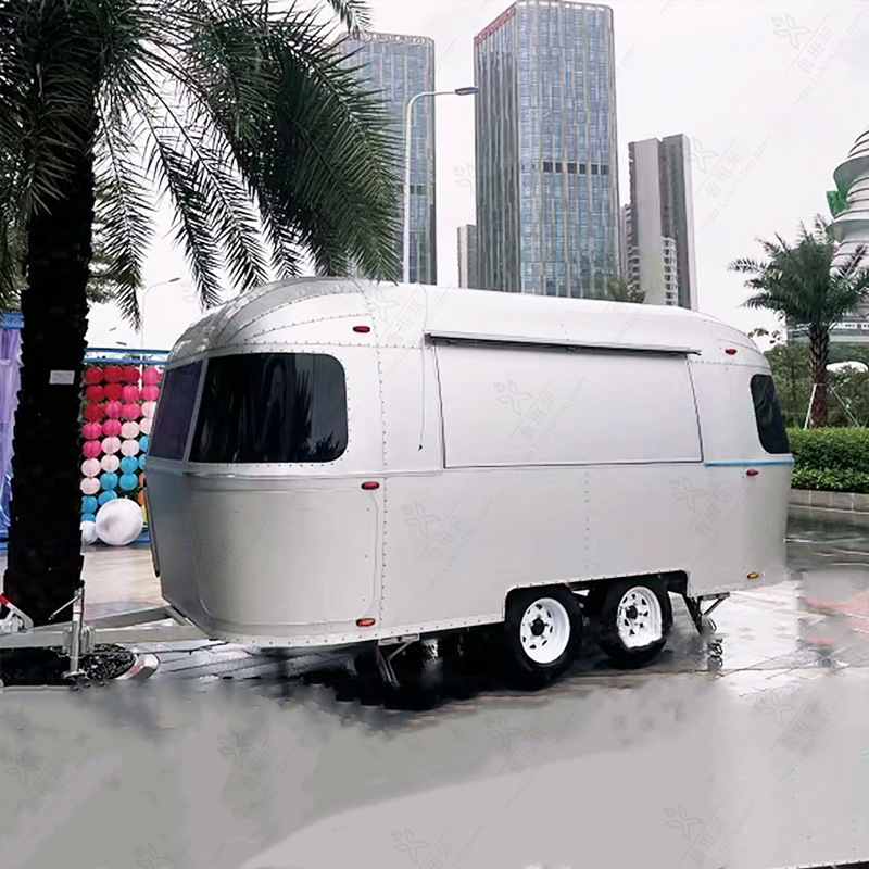 Vehículo de aire acondicionado móvil al aire libre Área escénica Ducha móvil Camper Punto escénico Punto escénico Pequeño remolque junto al mar Estación postal de RV
