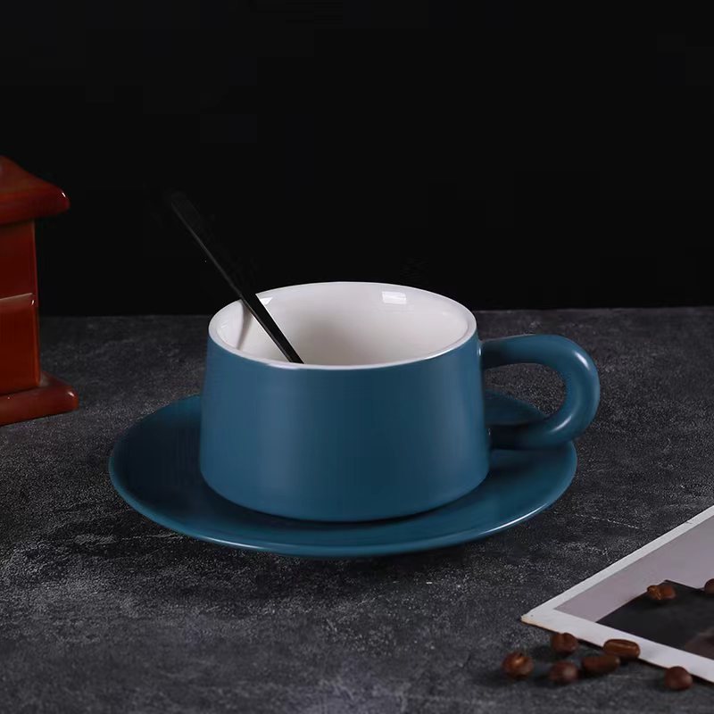 (azul oscuro mate) 1 taza 1 plato 1 cucharada negra