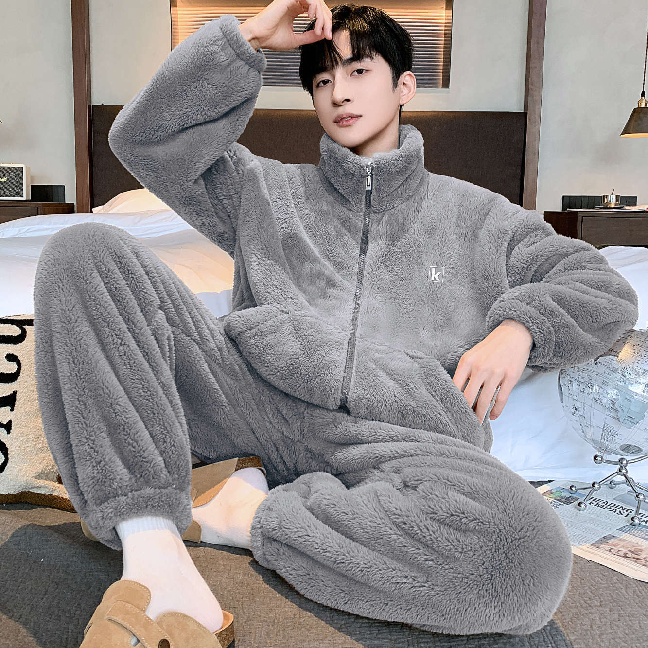 Cyclic Temperature-Locking Snowflake Velvet Can Be Worn Outside Men's Loose Velvet Thickeneded Flannel Home Clothes Pajamas Set Coral Velvet
