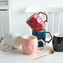 ɫ�ԕr�к��s��ˮ�����մ��R�˱������߅��Hˮ���k�����̄նYƷ