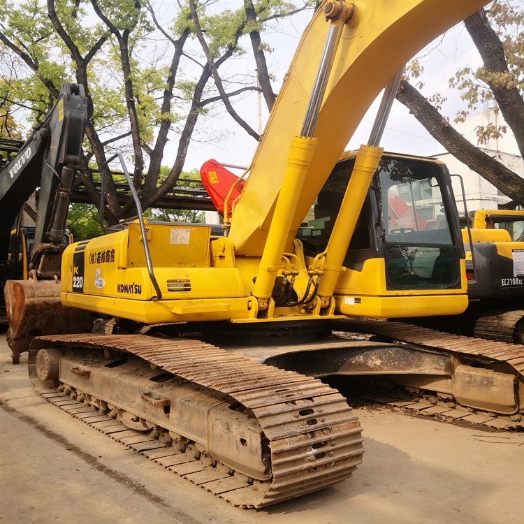 出售九成新斗山 Catel220、320二手挖掘机