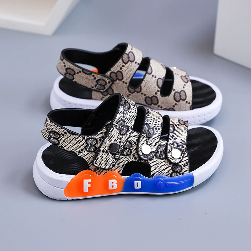 Детские сандалии для внешней торговли, пляжные сандалии на плоской подошве с открытым носком для мальчиков среднего и большого размера, размер 26–37, летний стиль