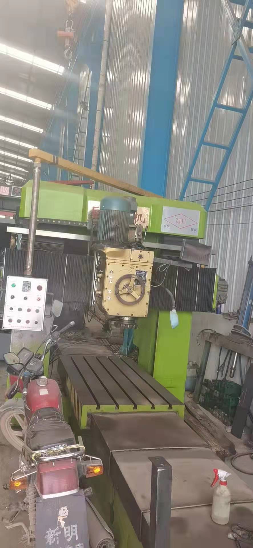 处理二手巨力JL1015龙门铣床二手龙门铣