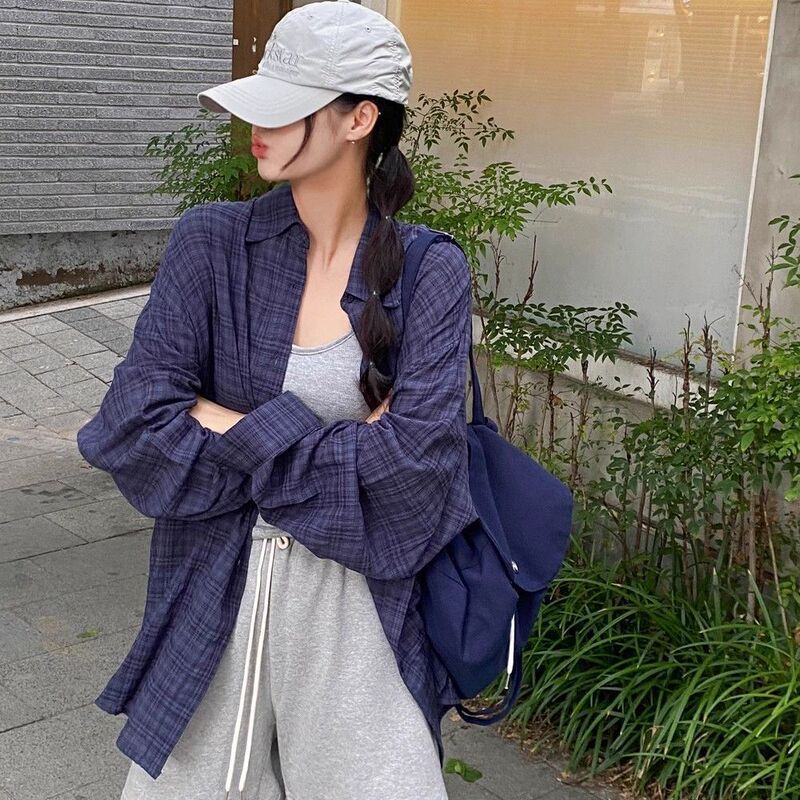 Korean Style Dark Blue Plaid Shirt, Loose and Versatile Shirt, Thin Jacket, Lazy Hong Kong Style Top, Casual Retro Long Sleeves Korean Style Dark Blue Plaid Shirt, Loose and Versatile Shirt, Thin Jacket, Lazy Hong Kong Style Top, Casual Retro Long Sleeves