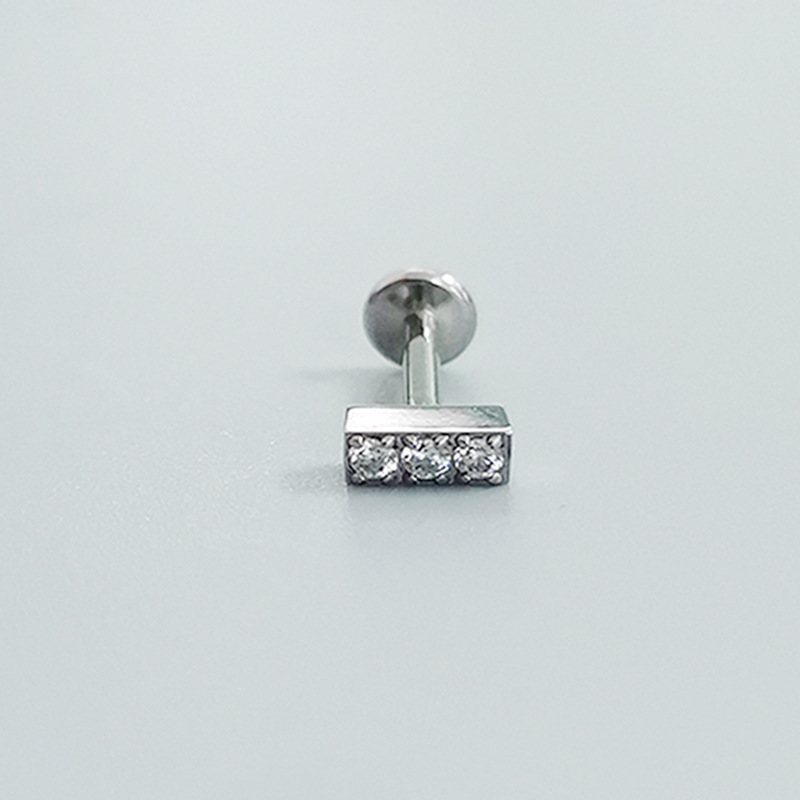 Pointed titanium steel lip stud product view