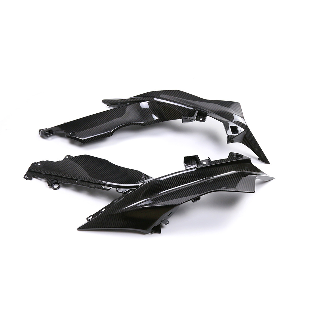 Suitable for new YAMAHA YAMAHA R3 front large side plate carbon fiber shell motorcycle modification accessories