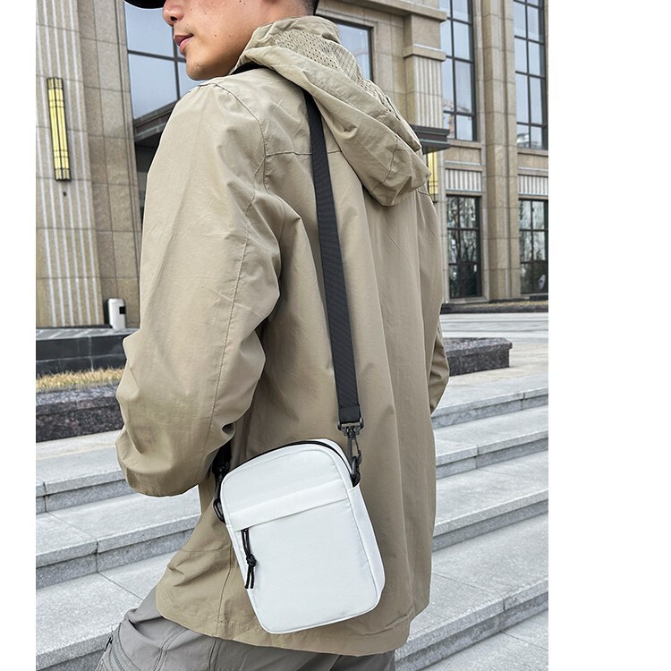 Minimalist Design with a Trendy Online Vibe Minimalist Design with a Trendy Online Vibe