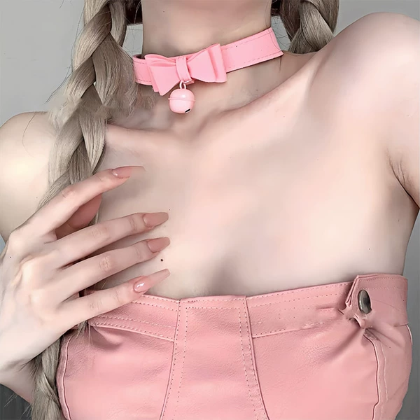 Red choker