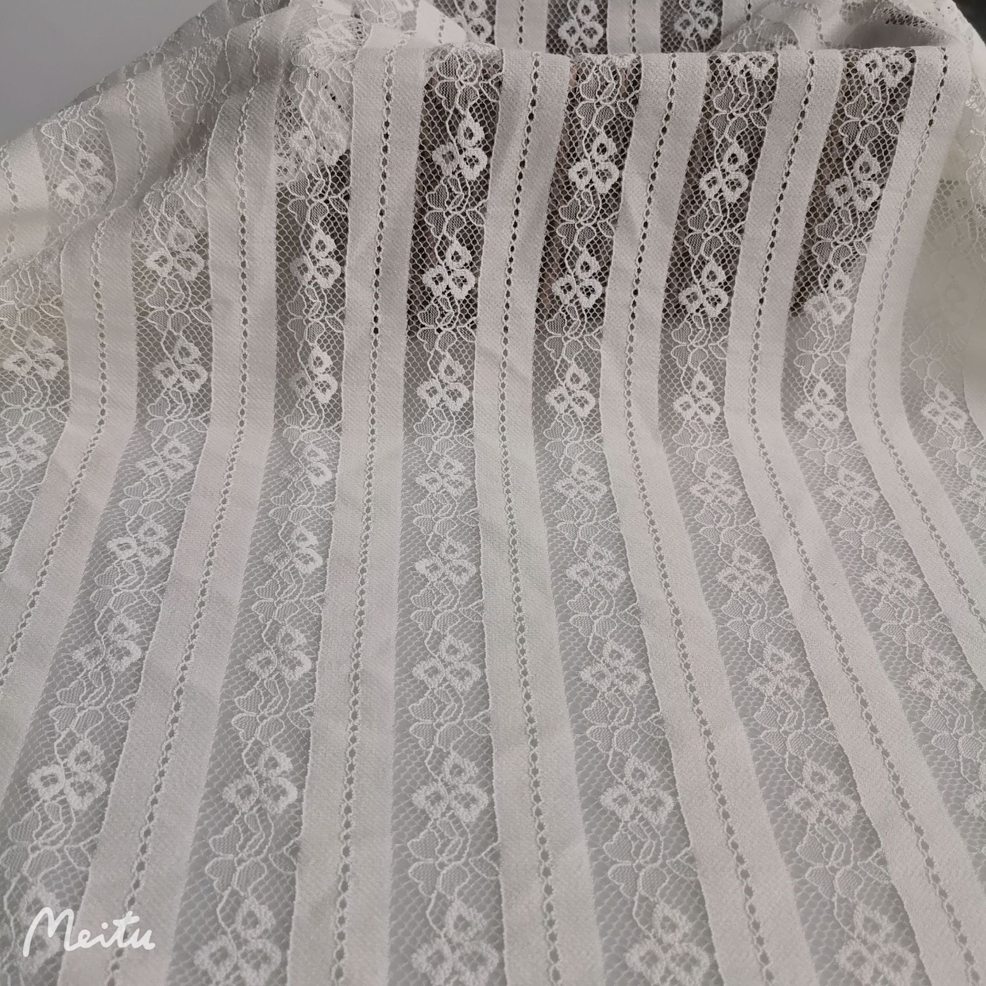 新款热卖~品质款锦棉无弹竖纹镂空小花蕾丝 清新仙美风时装等面料