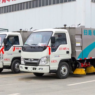 东风柴油干湿两用扫路车 小型道路清扫车