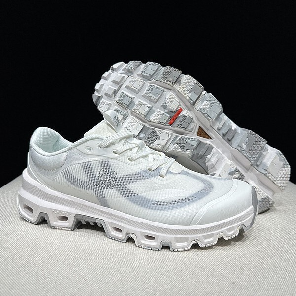 Putian Onapa Luo Yiwei Lewe X on Cloudtilt Running Shoes Putian Onapa Luo Yiwei Lewe X on Cloudtilt Running Shoes