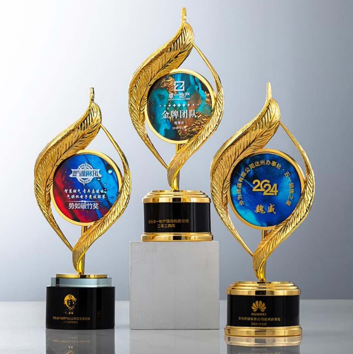 Trofeo de cristal grabado fijo resina de madera impresión en color creativa excelente reunión anual de honor del personal de baloncesto infantil