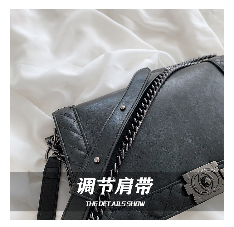 New Retro Chain Personality Shoulder Bag Casual Texture Messenger Small Square Bag display picture 13