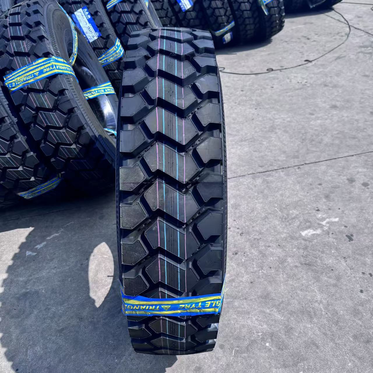 Supply 9.00R20 10.00R20 11.00R20 12.00R20 12.00R24 steel wire tires for trucks and lorries