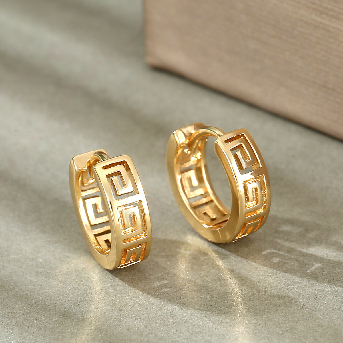 Copper elegant retro geometric trend design earrings