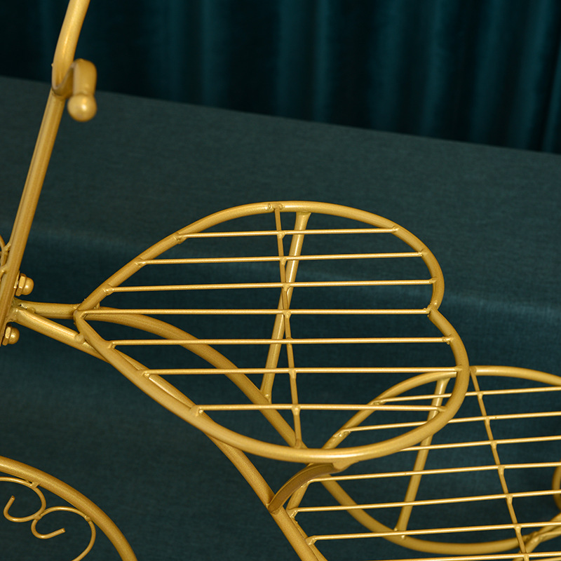 Soporte de pastel de hierro de estilo europeo creativo de tres capas decoración de mesa de postre cumpleaños boda multicapa en forma de corazón bicicleta merienda soporte