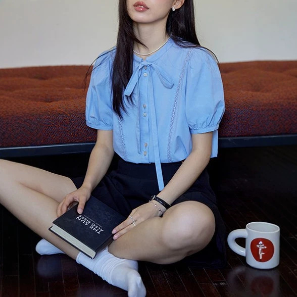 Nov Elist Lace-Up Patchwork Shirt with Puff Sleeve Design, Women's Short-Sleeve Top for Summer Nov Elist Lace-Up Patchwork Shirt with Puff Sleeve Design, Women's Short-Sleeve Top for Summer