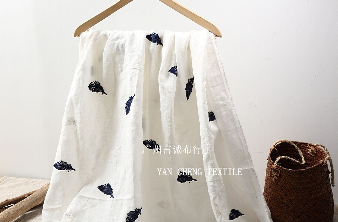天丝麻布料 羽毛绣花面料 外贸亚麻服装麻料绣花麻批发