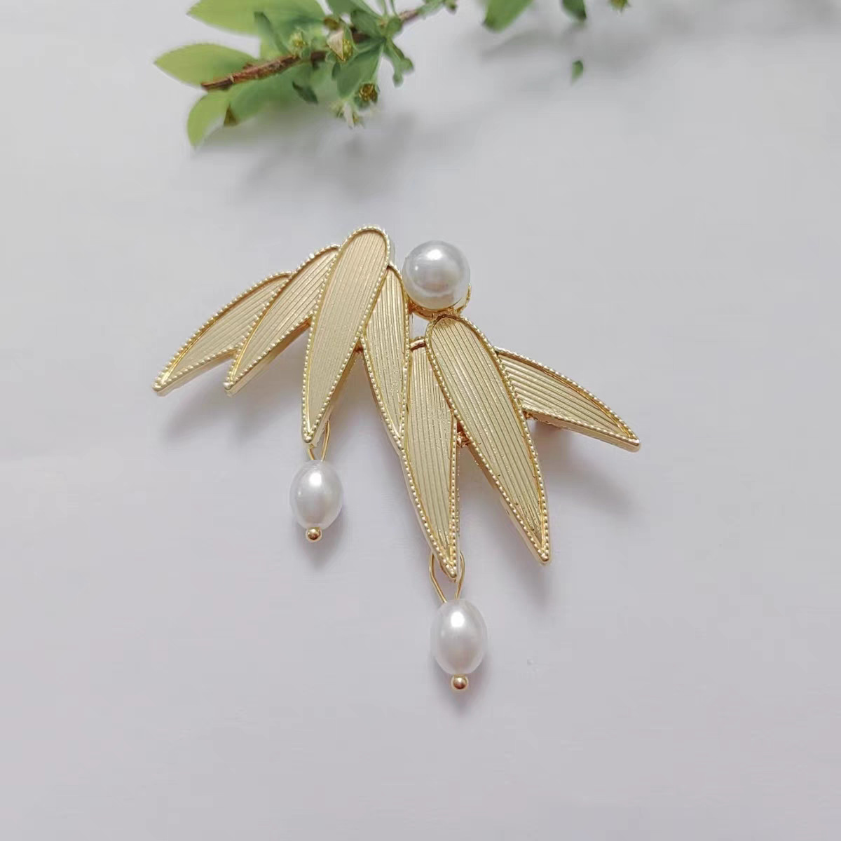 Intangible Cultural Heritage Mother-Of-Pearl Brooch Bamboo Leaf Brooch Pearl Pendant Handmade DIY Dotting Accessories Palace Style Alloy Jewelry Ins