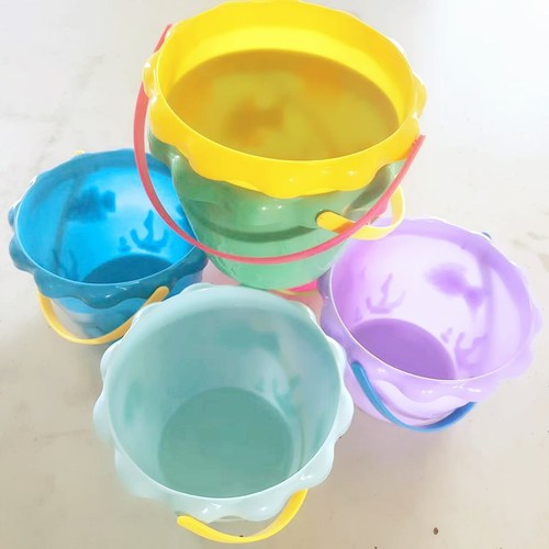 Children's Beach Bucket Plastic Bucket Small Bucket Playing in the Sand and Water Fishing Lace Bucket Beach Shovel Summer Interactive Toy