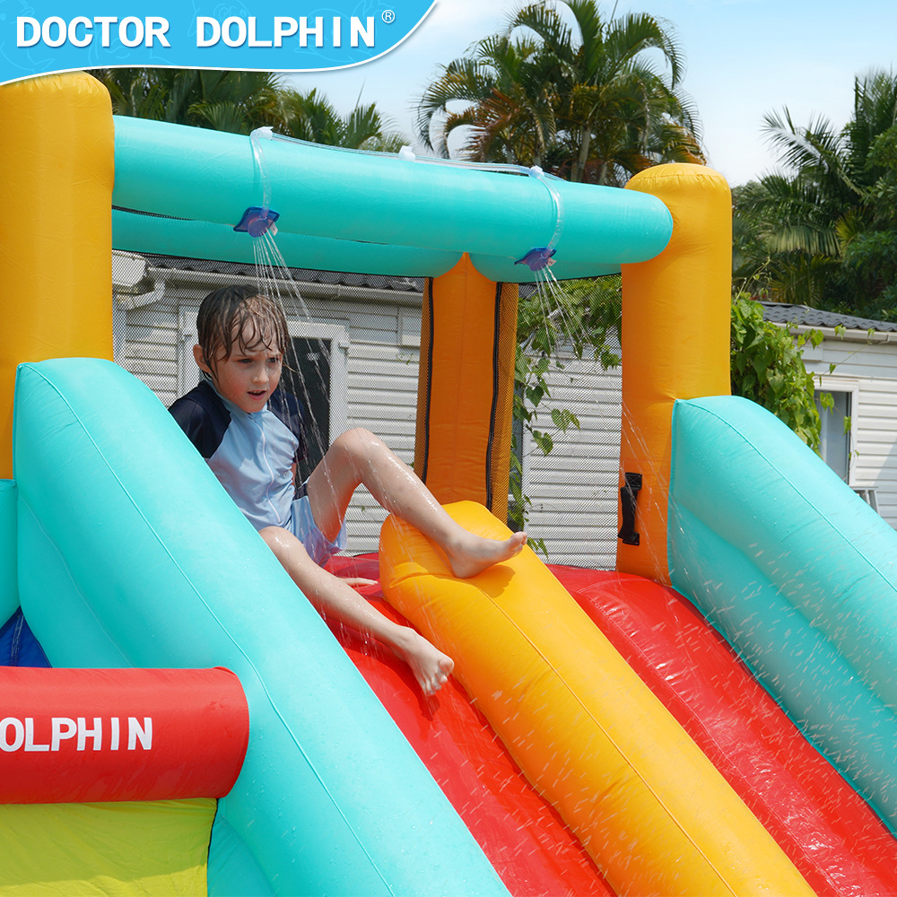 Castillo Inflable Infantil Doctor Dolphin, Castillo de Juegos con Tobogán Acuático y Rociador de Agua, Castillo para el Hogar