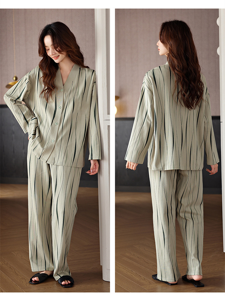 Pigiama blu ghiaccio per donna in primavera e autunno, pigiama in seta ghiaccio con pantaloni a maniche lunghe, nuovo set per la casa in seta_voghion.com
